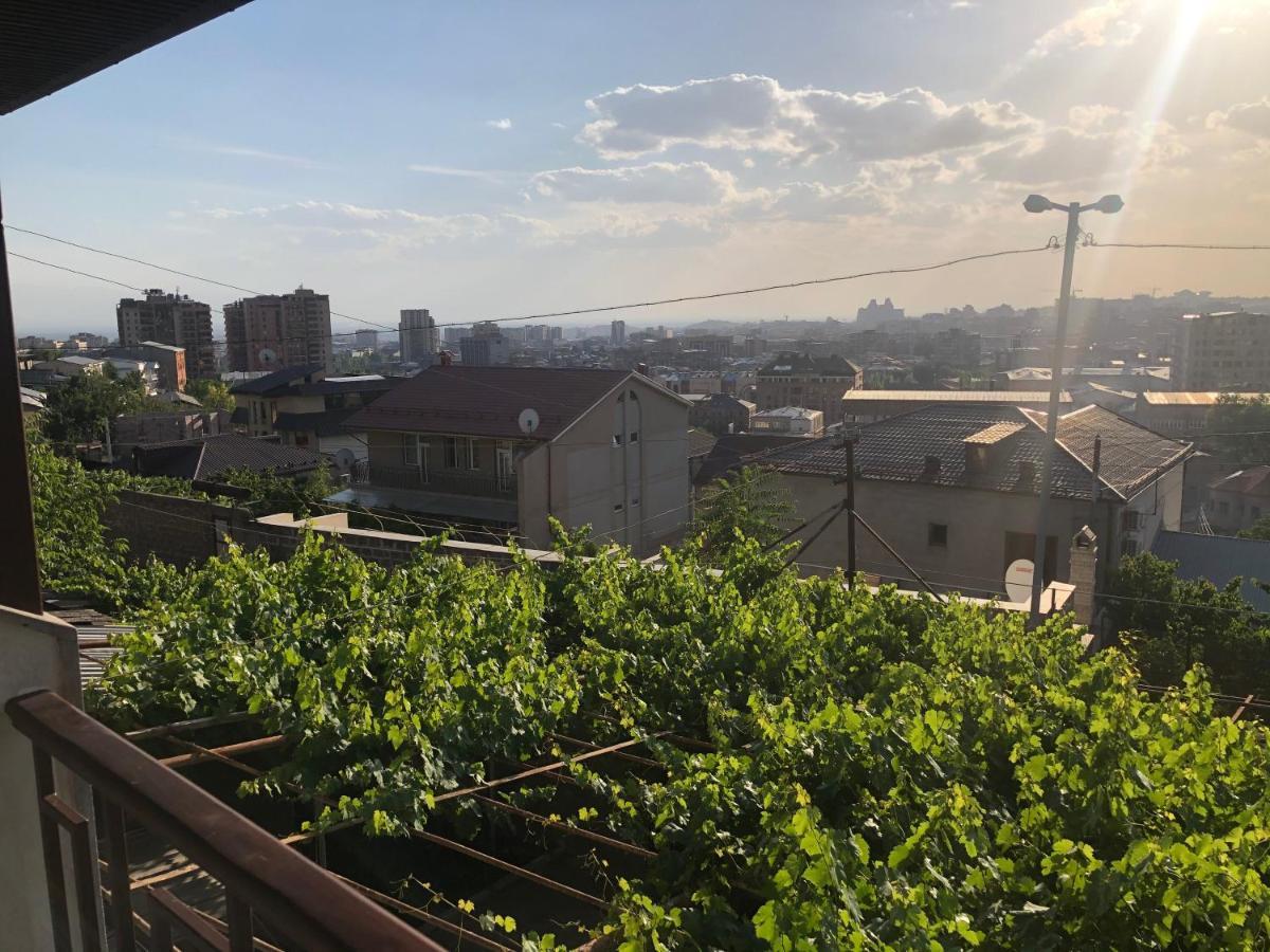 Hillside Guest House エレバン エクステリア 写真