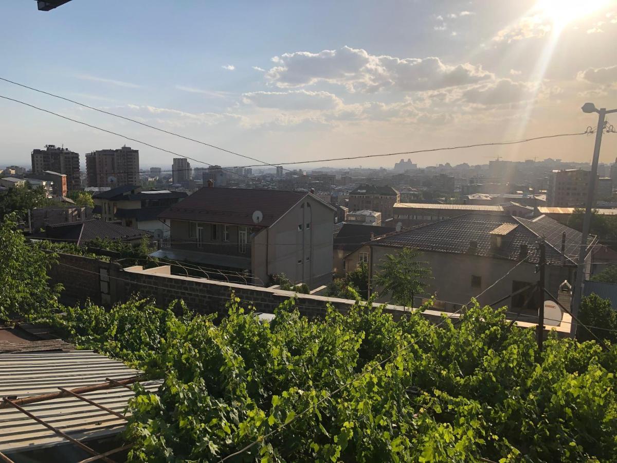 Hillside Guest House エレバン エクステリア 写真