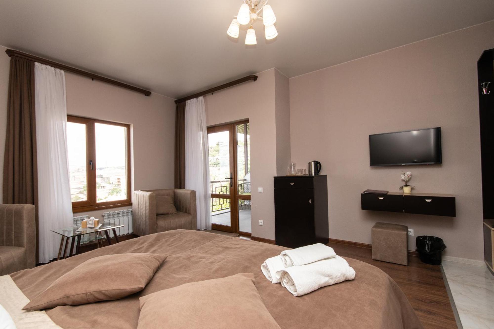 Hillside Guest House エレバン エクステリア 写真